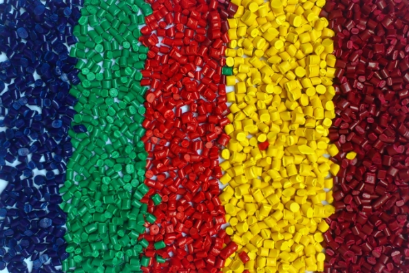 創(chuàng)新驅(qū)動，橡膠色母引領(lǐng)行業(yè)發(fā)展新時代